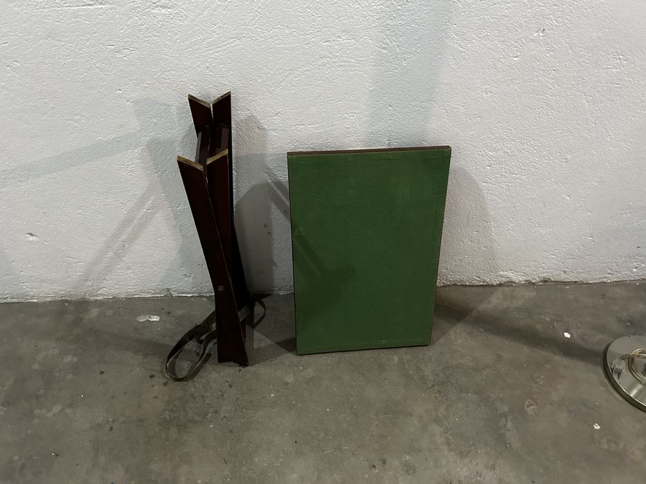 Mesa de madeira Pequena auxiliar