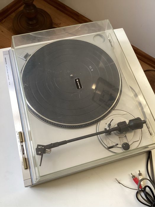 Gramofon Sanyo TP B2