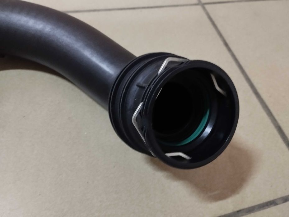 BMW X3 G01 X5 G05 7 G11 3 G20 5 G30 4 F36 Патрубок повітряний турбіни 13718601683 воздуховод на турбіну