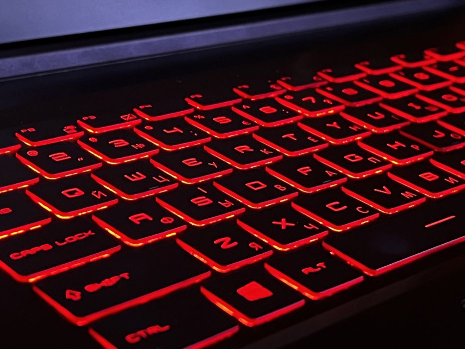 MSI Gaming 15, RTX2060, I7 9750h, 144hz