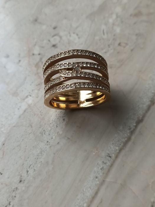 Pierścionek Swarovski z kamyczkami