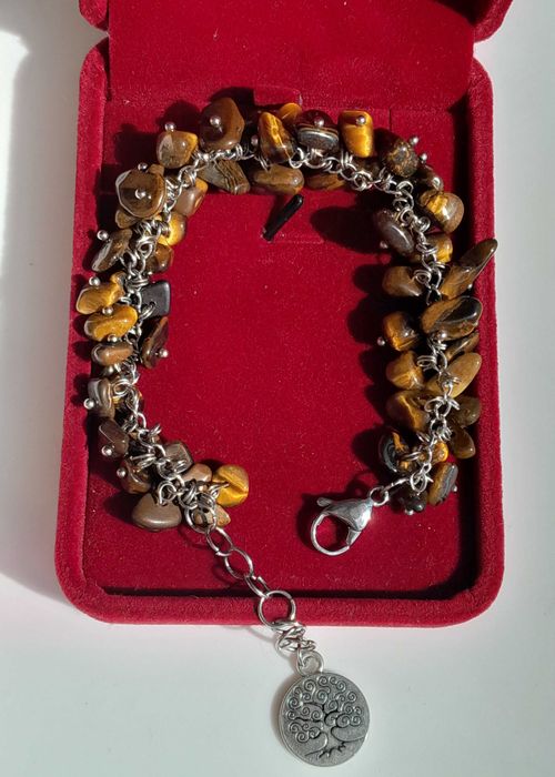 Bransoletka wykonana z kamieni naturalnych tygrysie oko.