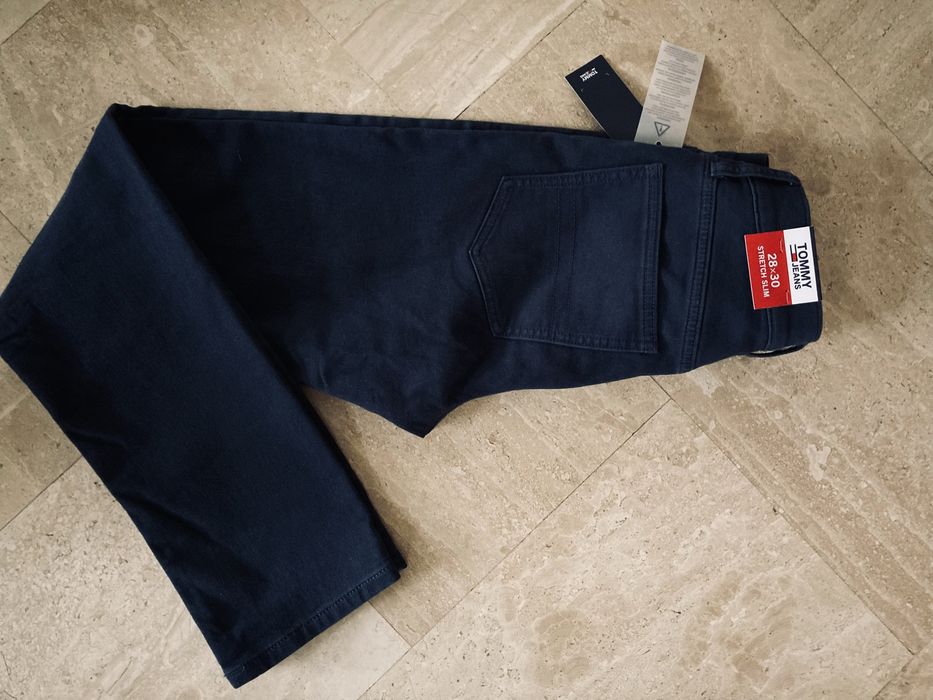 Męskie spodnie jeansy Tommy Hilfiger W28/L 30 nowe