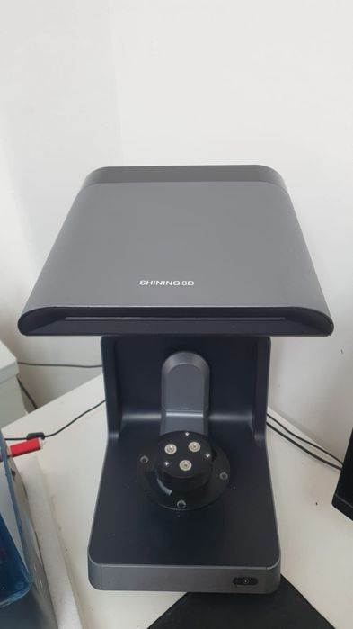 Scanner de bancada Shining3D