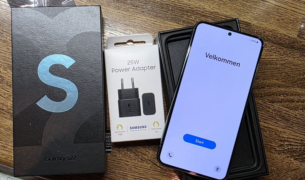 Samsung Galaxy S22 /256 GB-świetny stan + nowa  ładowarka 25W Samsung