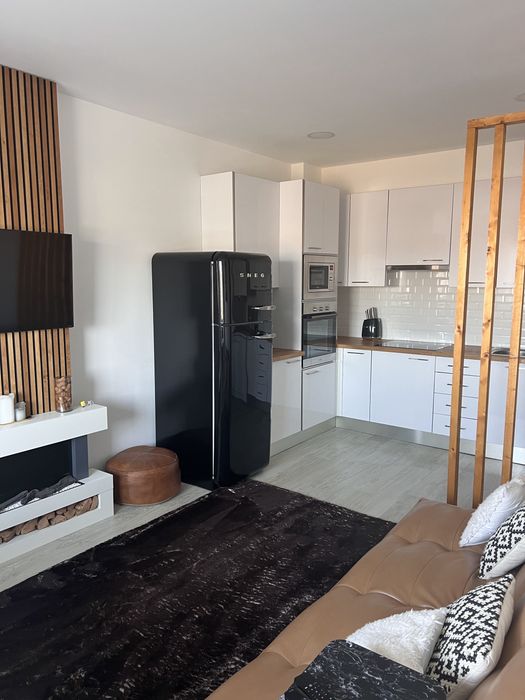 Apartamento T1 mobilado e equipado, pronto a habitar, junto ao metro