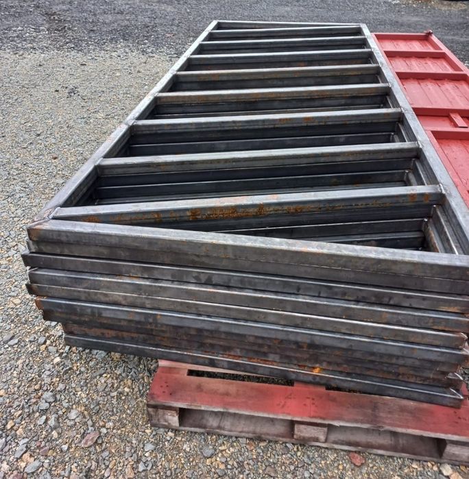 Wygrodzenia dla bydła, drabinka paszowa, konstrukcja