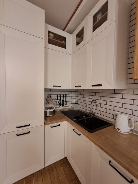 Продаж танхауса у с. Ходосівка, з ремонтом, меблями та технікою