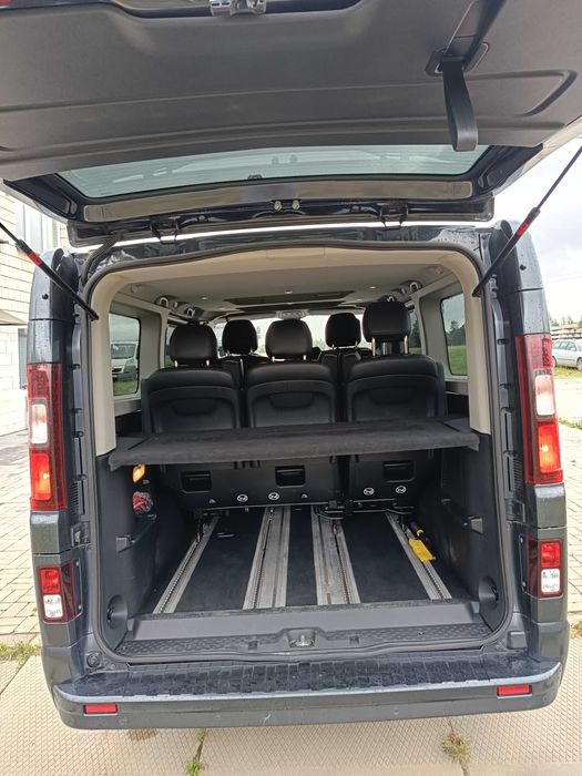 Wynajem BUSA 7-9 osób RENAULT Trafic SpaceClass VIP