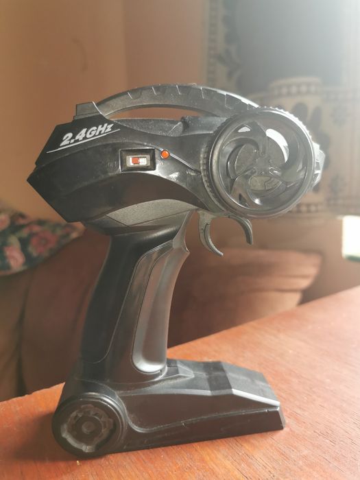 zdalnie sterowany samochodzik