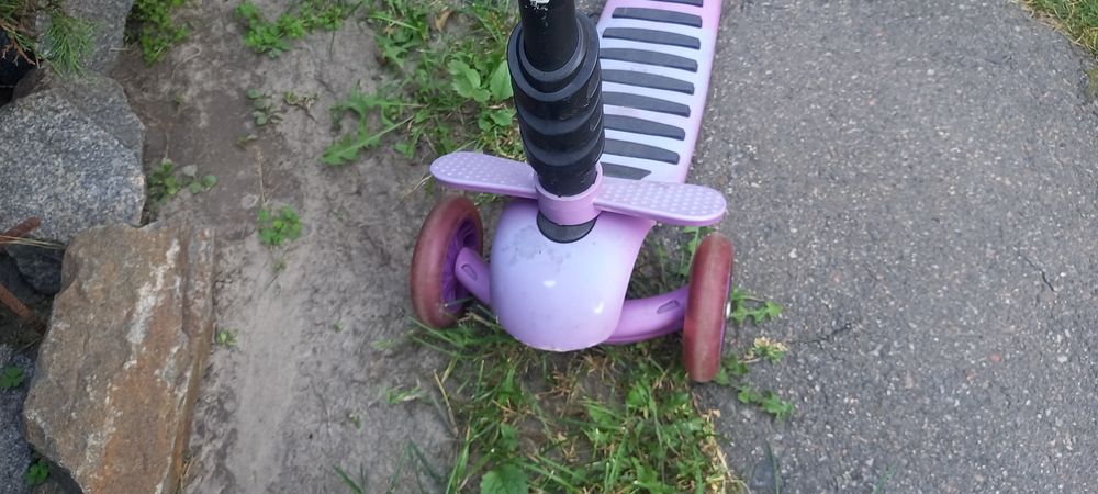 Дитячий самокат.