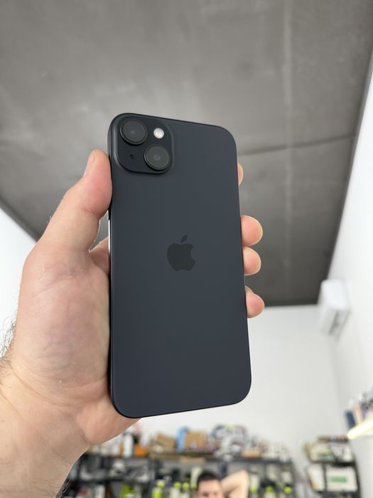 Apple iphone 15+ 128 gb айфон 15 плюс як новий