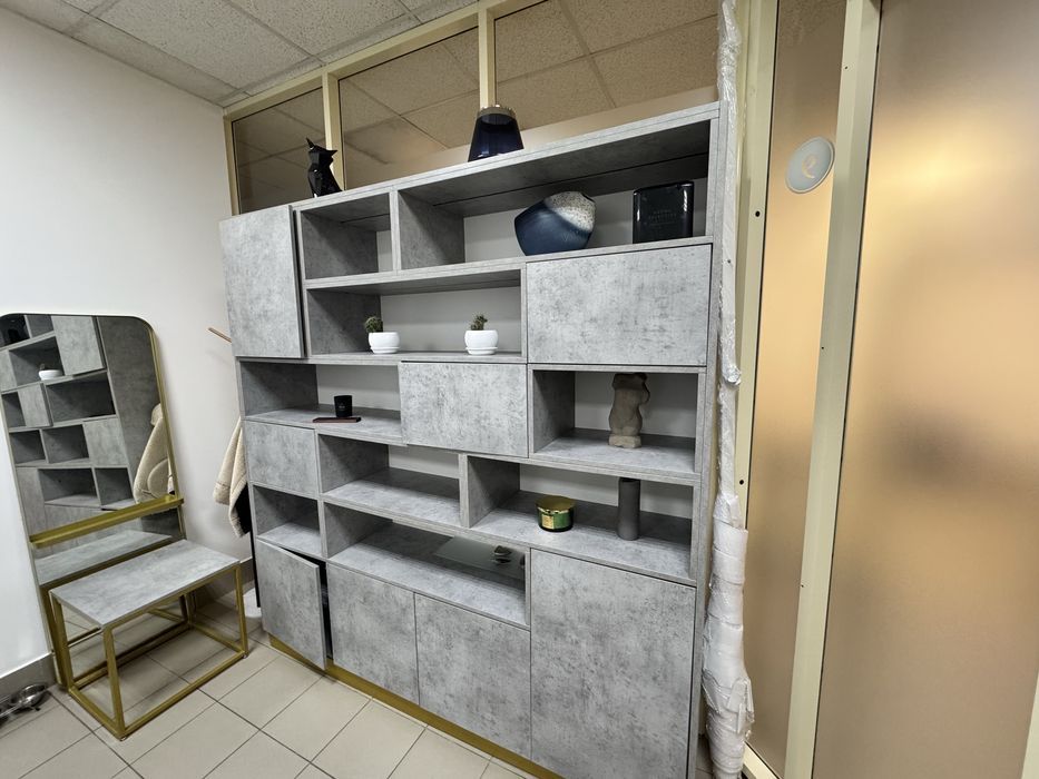 Продається стінка.