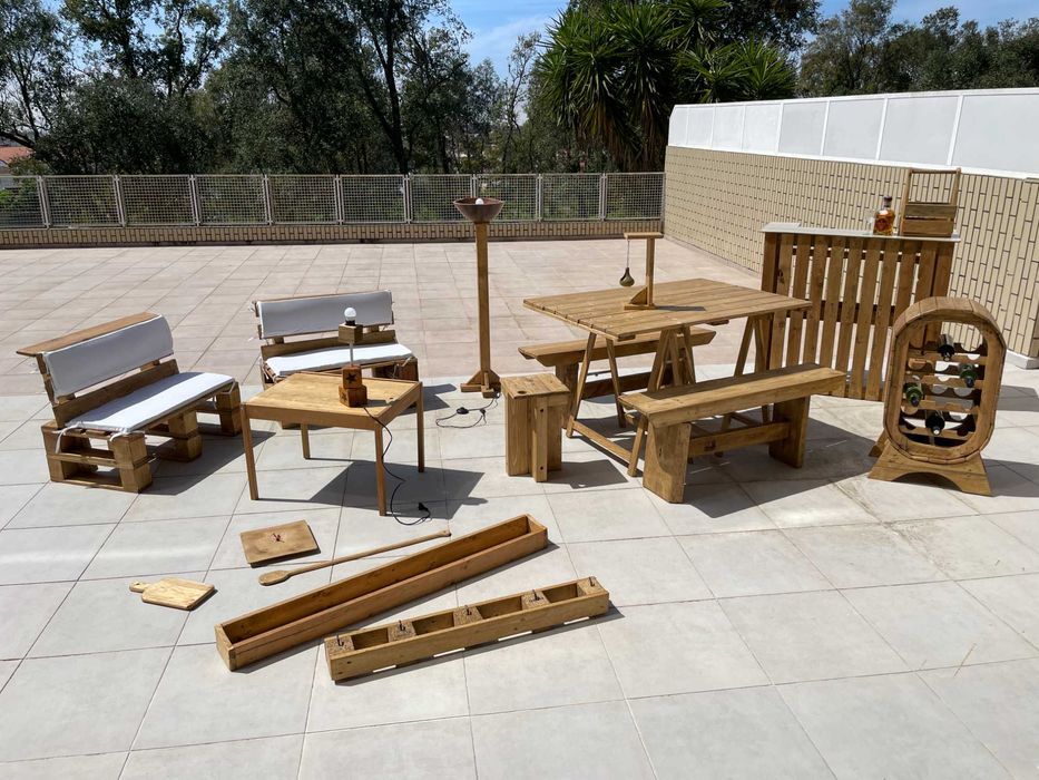 Mobiliário rustico artesanal Turismo Habitação (19 Peças Novas)