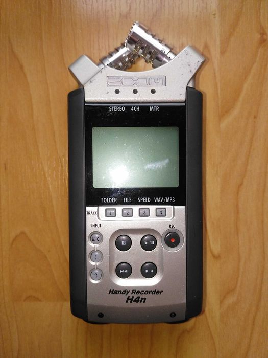 Zoom H4n Portable Digital Audio Recorder