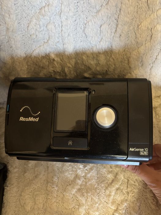 Aparat do leczenia bezdechu sennego AirSense 10 Elite