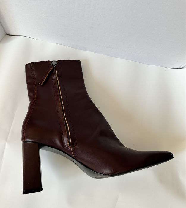 Ботильони шкіряні Zara