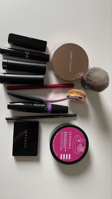 pędzle do makijażu szminki puder róże gąbka do czyszczenia pędzi