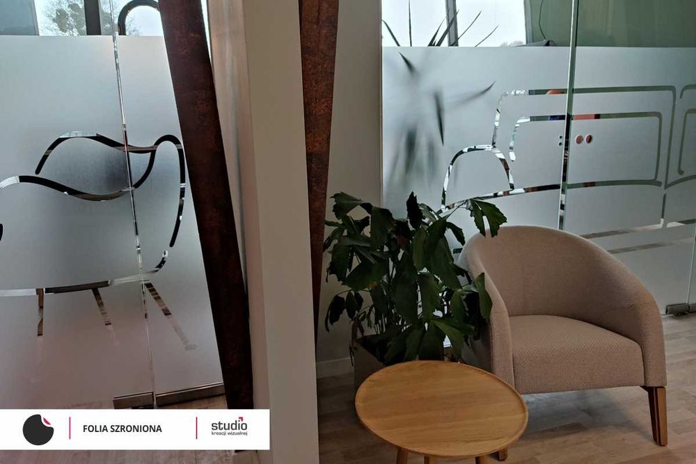 Folia mleczna, szroniona, przeciwsłoneczna na okna, witryny