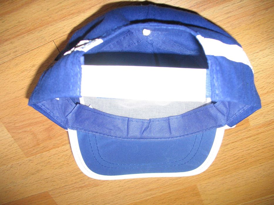 Czapka z daszkiem z odblaskami