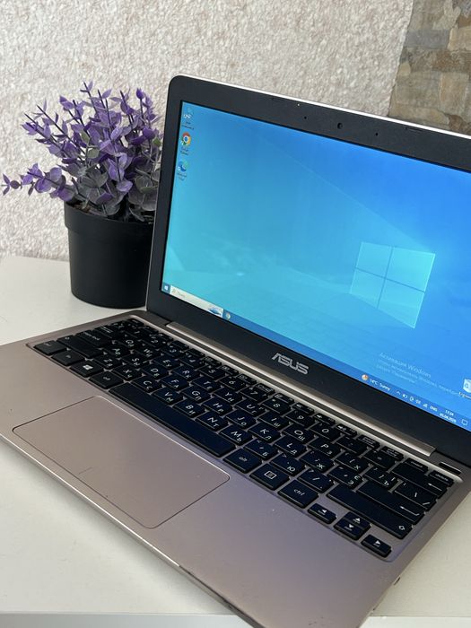 Ноутбук Asus e200h для навчання та не складних ігор
