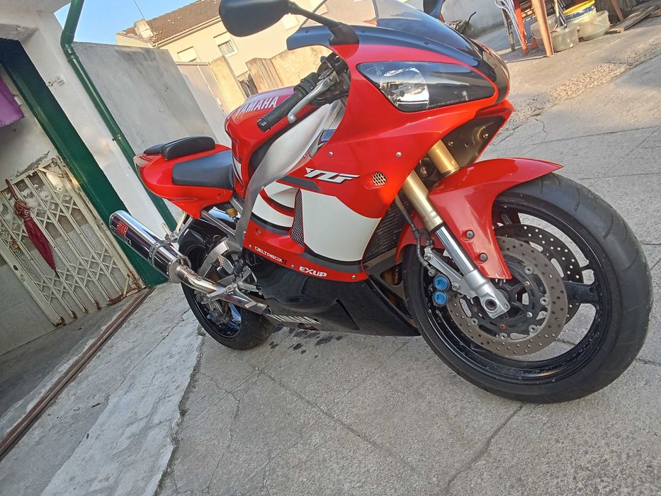 Vendo yamaha r1 ano2002
