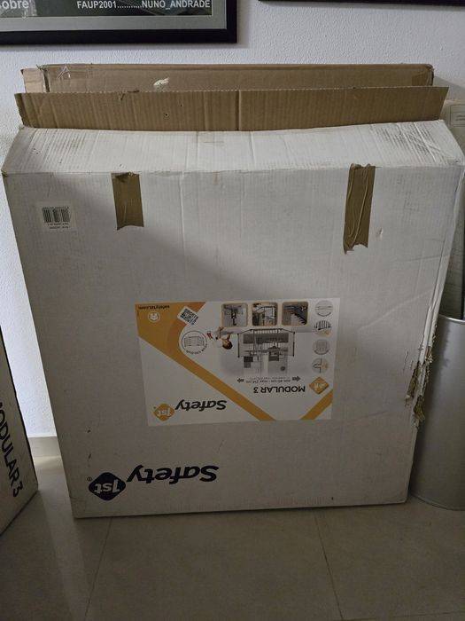 Gradeamento de proteção para escadas para bebé (marca Safety)