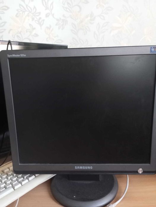 продам 3 монітори (LG, Samsung, Lemovo)