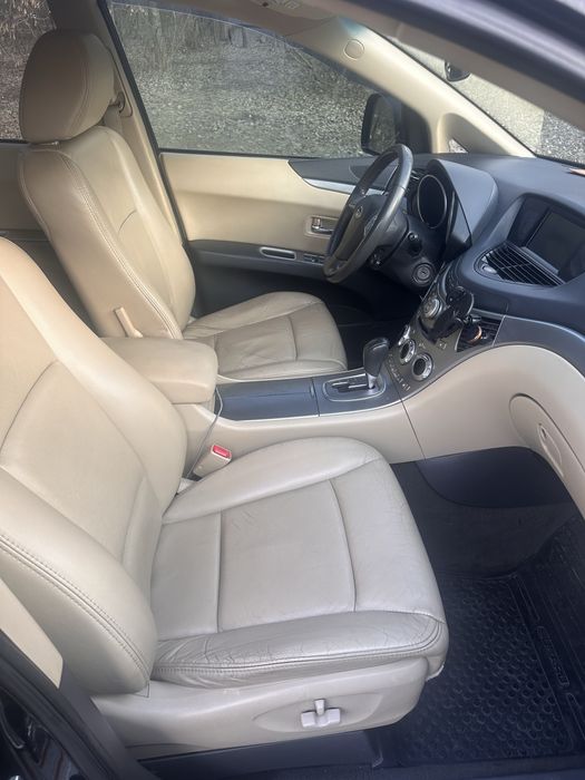 Субару Трібека 2008 року