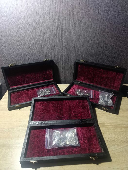 Монети шкатулки для монет .