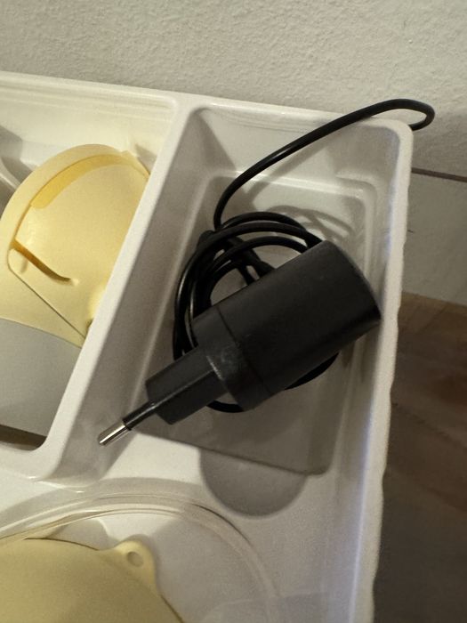 Електричний молоковідсмоктувач MEDELA Swing Flex молокоотсос помпа