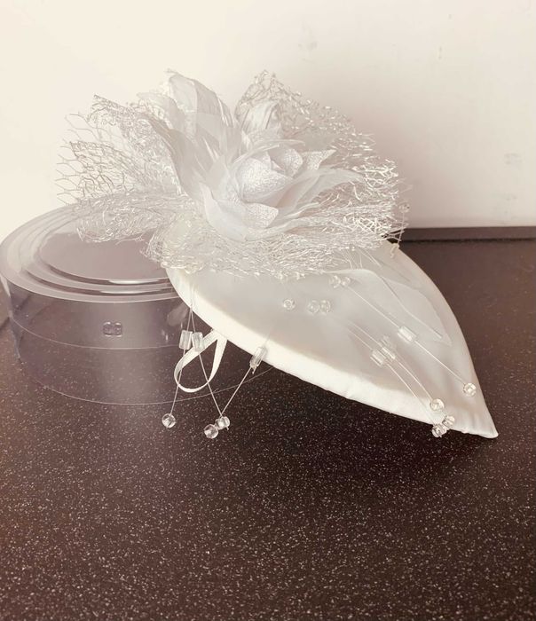 nowy stroik ślubny designerski futurystyczny kryształy wsuwki glamour