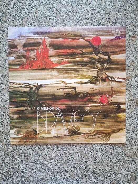 Variedade de discos vinil LP 3€ unidade
Exemplar estado de conservação