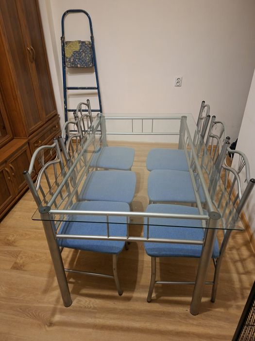 Stół  szklany i krzesła