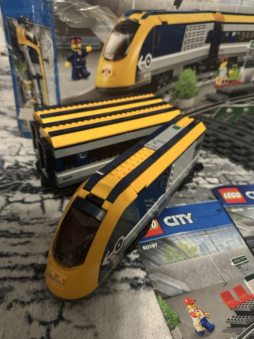Lego city 60197 поізд