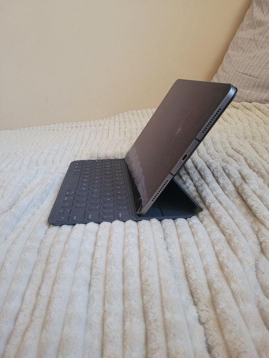 ipad pro smart keyboard folio