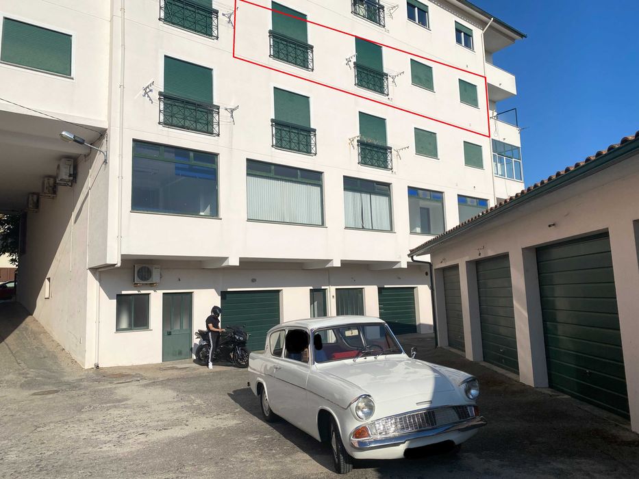 Apartamento T2 para Arrendar - R. Dr. David Almiro Vale 78 - Tondela