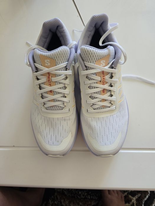 Продам кросівки  Solomon