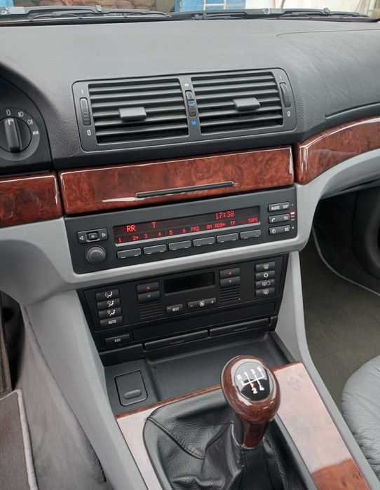 BMW e39 528i Manual