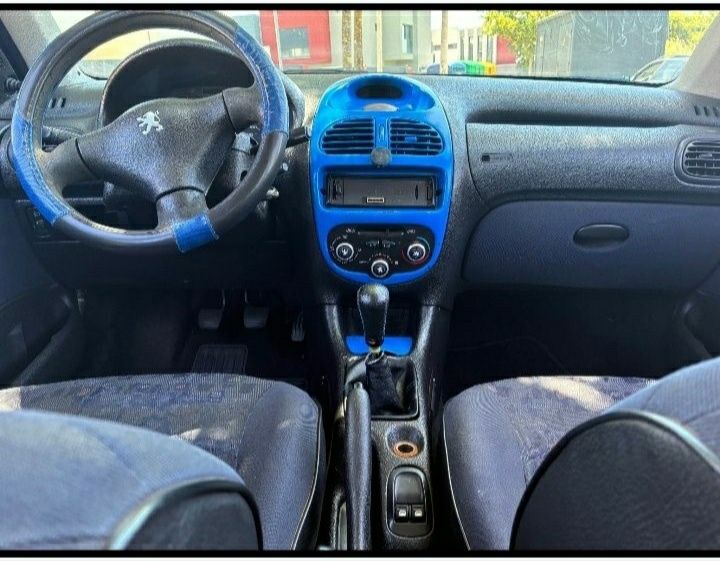 Peugeot 206 em bom estado