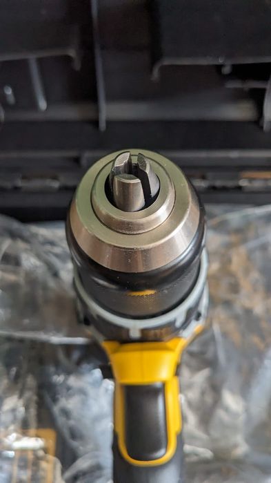 Шуруповерт Dewalt DCD791 NT в кейсі