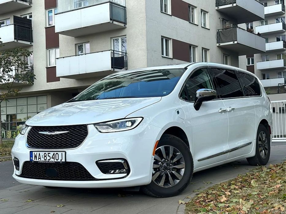 Chrysler Pacifica Hybrid LIMITED*7-os*Panorama*Kam360*HarmanKardon*NaviPL