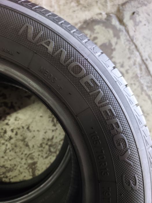 Pneus 165/70r13 Toyo Nano Energy 3 com 90% piso