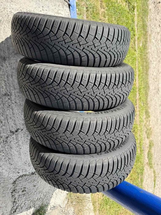 Зимові шини Goodyear 195/65 R15