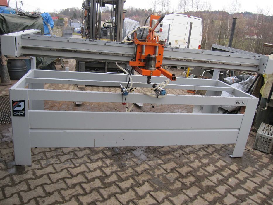 Frezarka stołowa górnowrzecionowa ploter frezujący