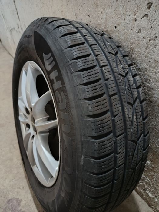 Felgi aluminiowe 16 cali+opony zimowe Hancock 215/70/16