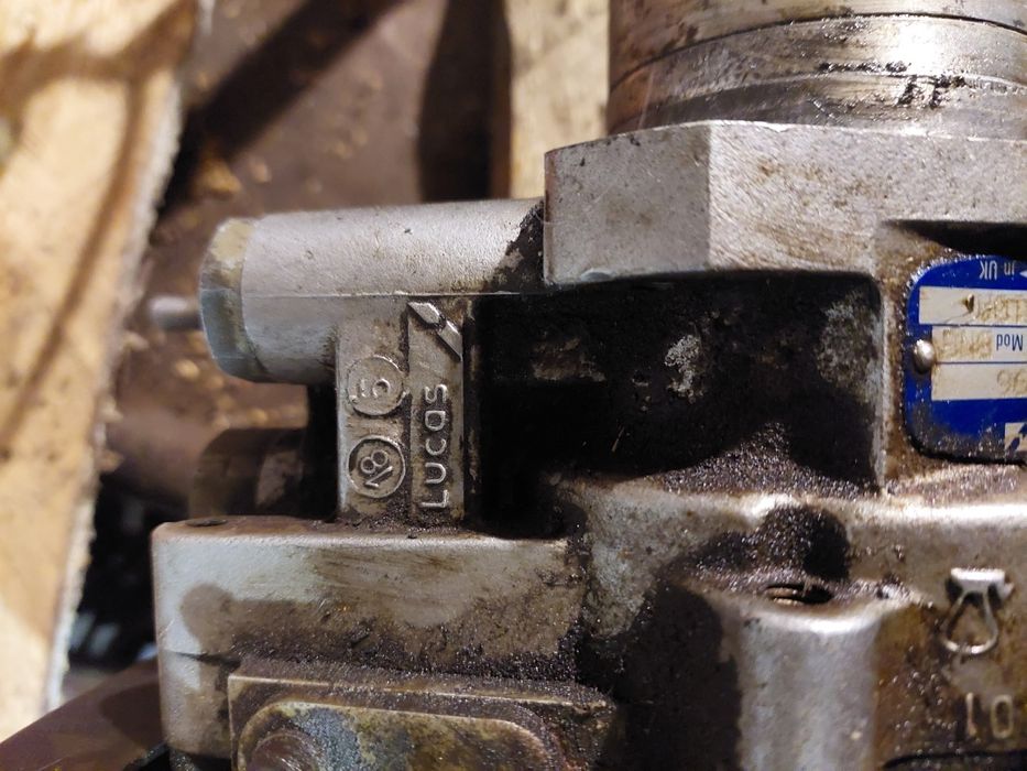 Продам топлівну лукас на форд транзіт