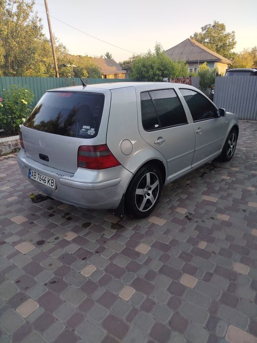 Продаєть Volkswagen GOLF 4