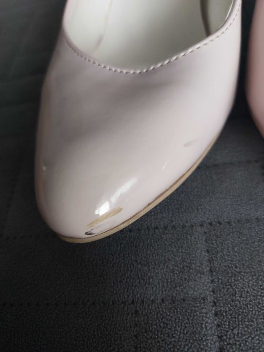 Buty na obcasie beżowe, rozm. 38