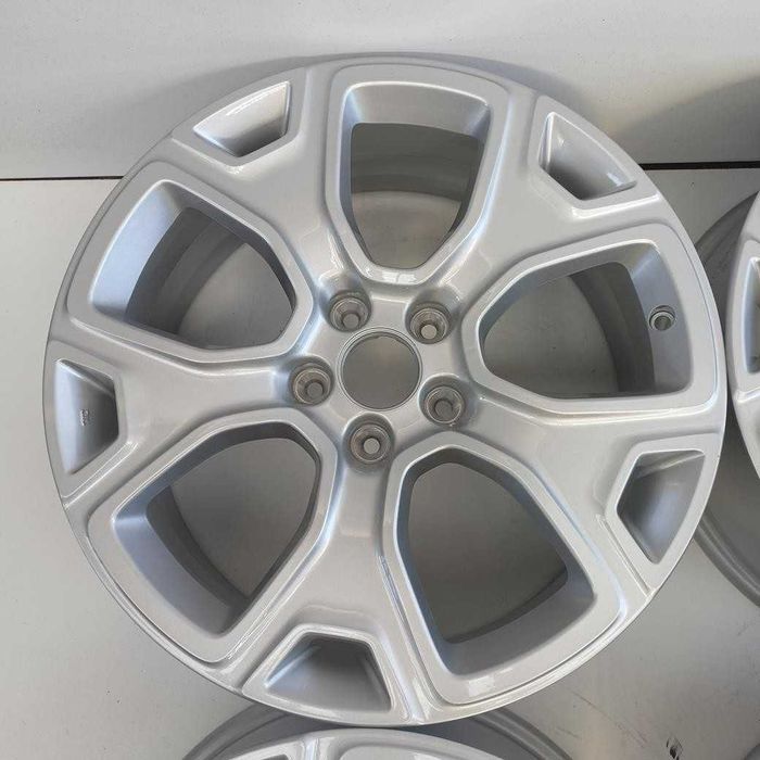Felgi aluminiowe 5x110 18 JEEP Compass Renegade HURT